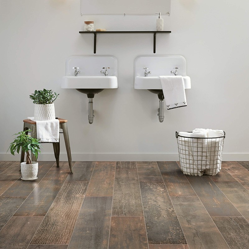 Small-bathroom-flooring | Mid-Michigan Floor Coverings